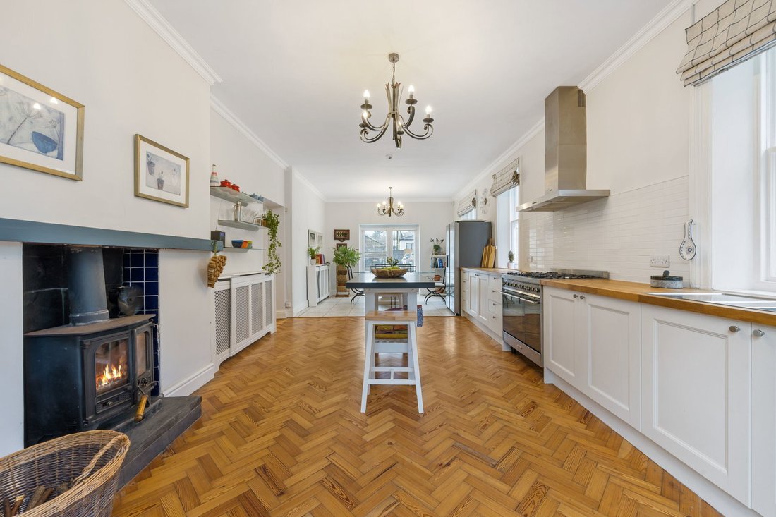 House in Knowsley, England 3 - 18124789