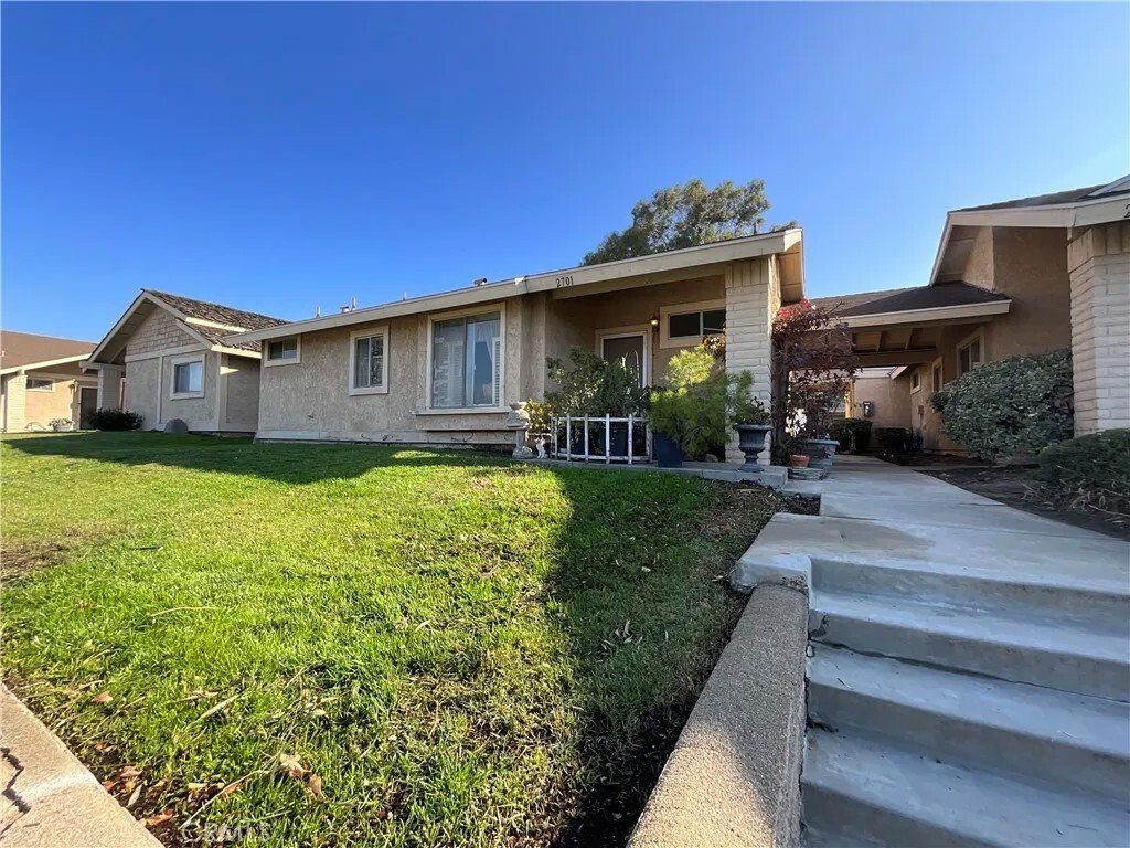 Orange, California, United States 3 - 18123061