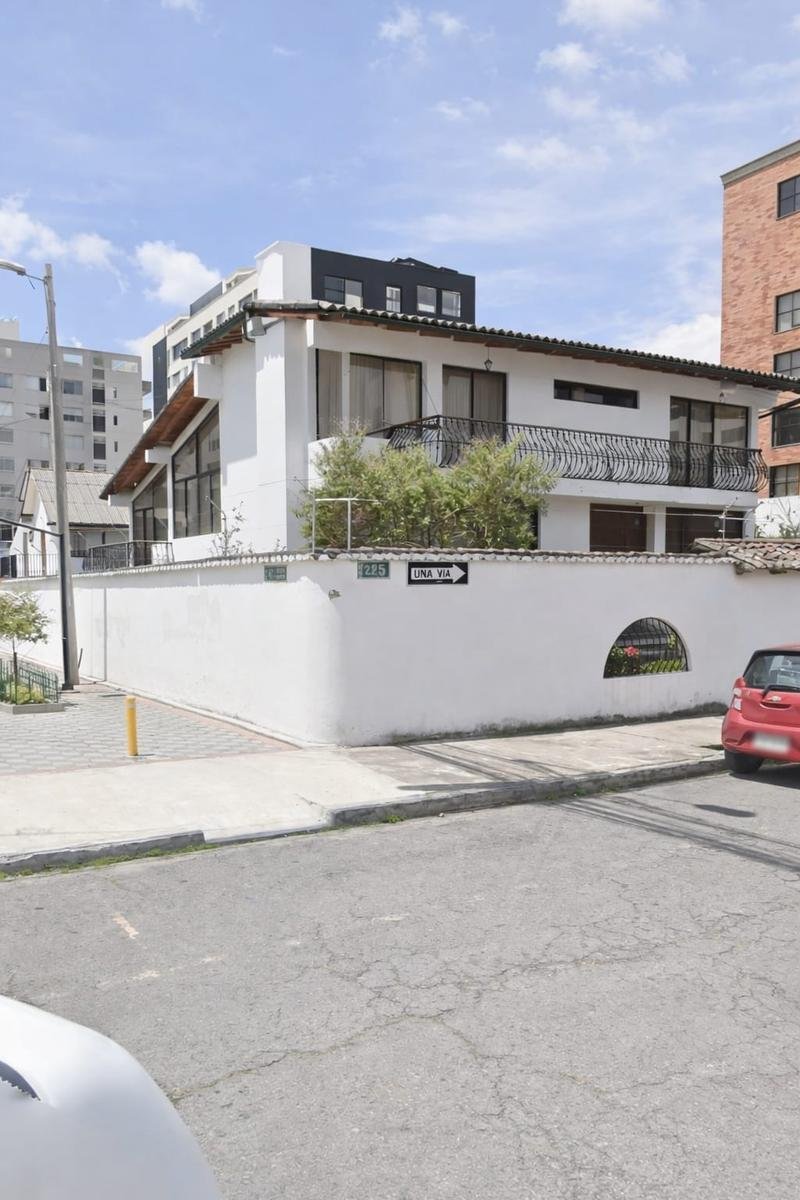 House in Quito, Pichincha, Ecuador 2 - 18119850
