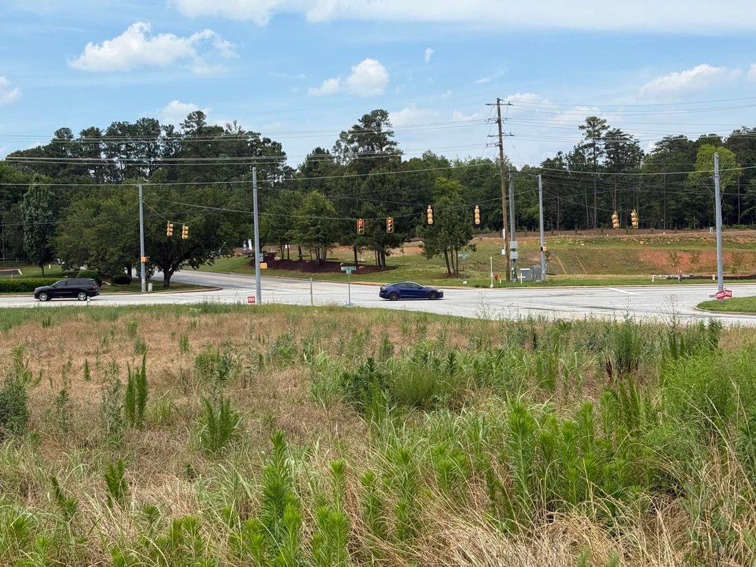 Land in Moore, South Carolina, United States 1 - 18121185