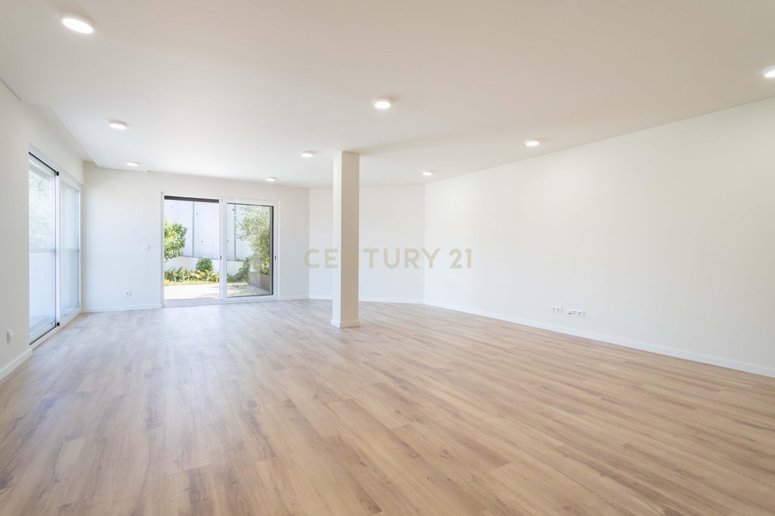 Apartment in Santa Clara, Lisbon, Portugal 2 - 18038541