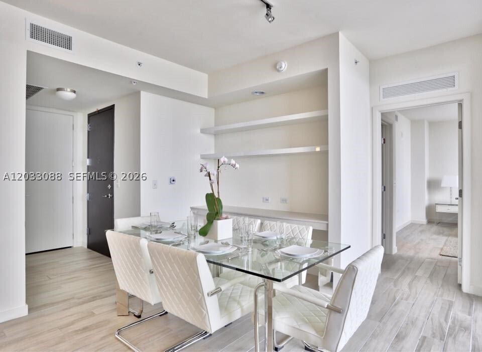 Condo in Miami, Florida, United States 3 - 18122985