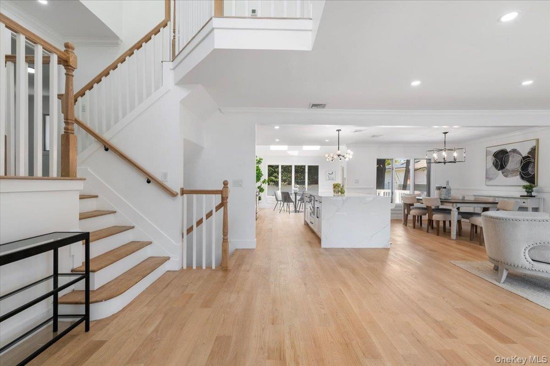 House in Jericho, New York, United States 5 - 18122037