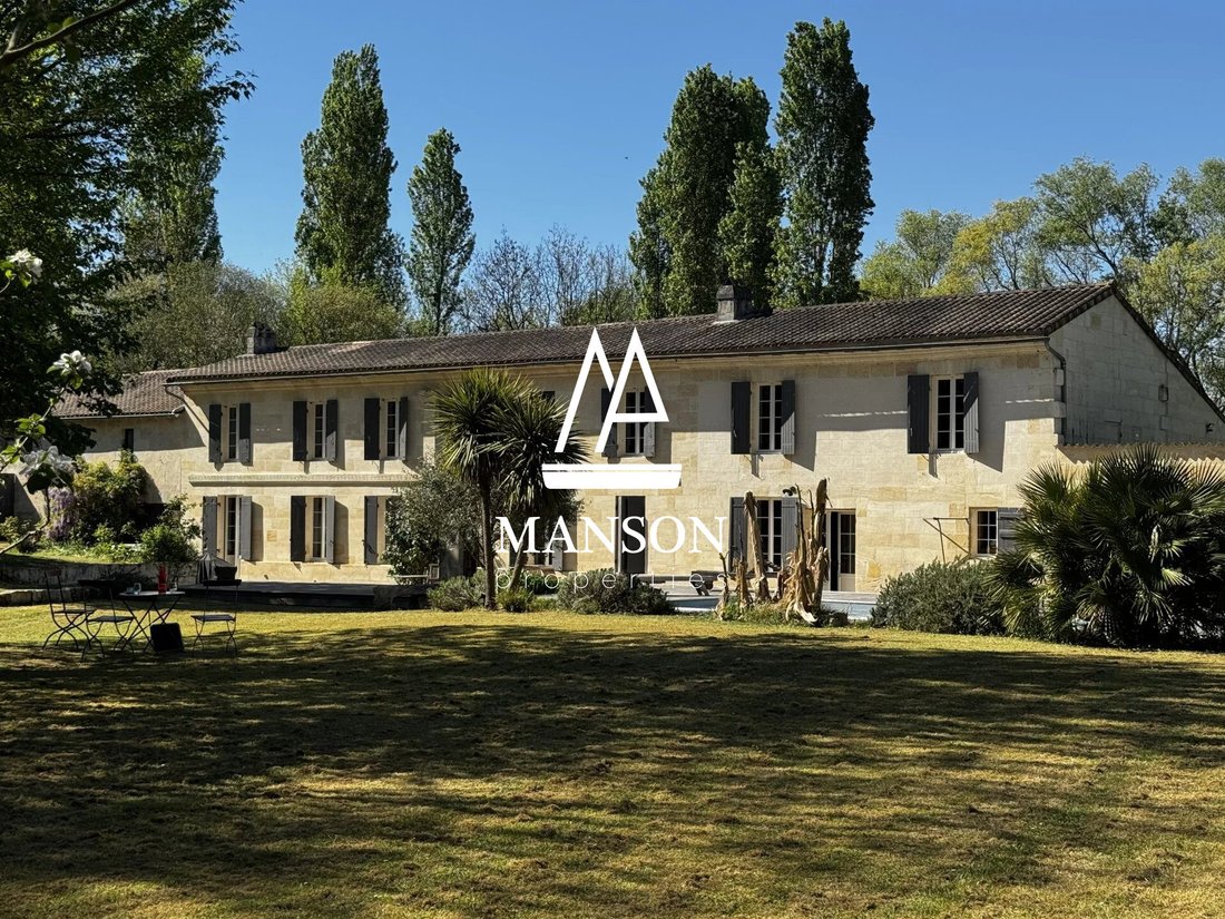 House in Saint-Laurent-d'Arce, Nouvelle-Aquitaine, France 1 - 18124615