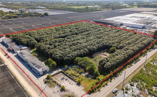 Land in Miami, Florida, United States 1