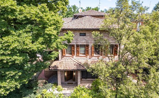 Villa in Historisches Zentrum, Modena, Emilia-Romagna 1
