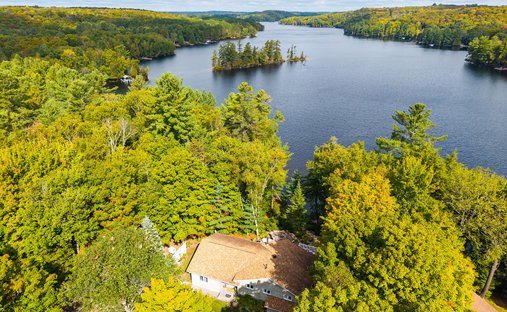 House in Huntsville, Ontario, Canada 1