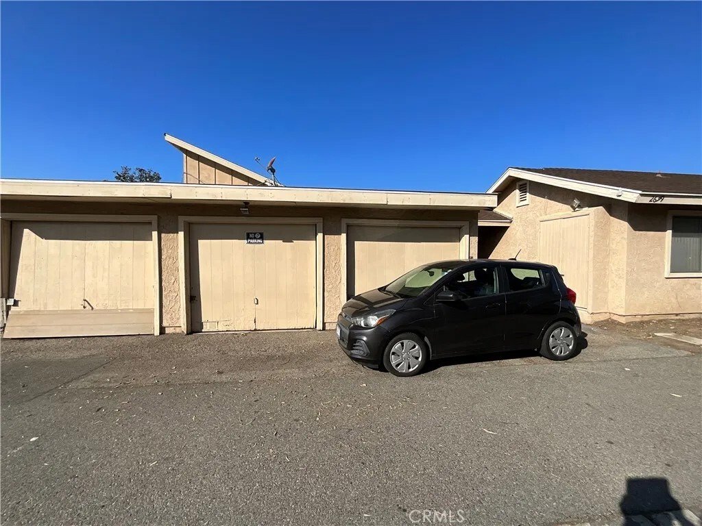 Orange, California, United States 5 - 18123061