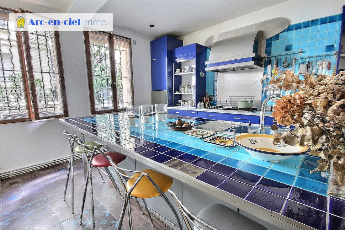 Apartment in Grange Aux Belles-Terrage, Paris 10e Arrondissement, Paris 5 - 18122392