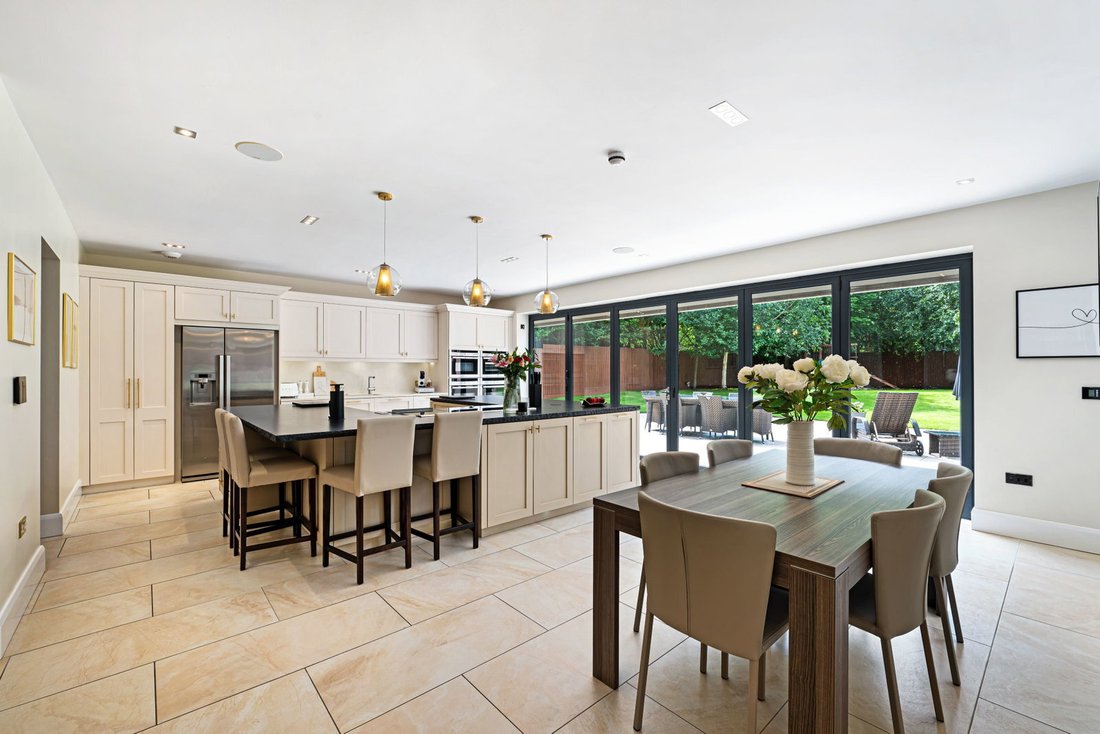 House in Freshfield, Formby, England 3 - 18124763