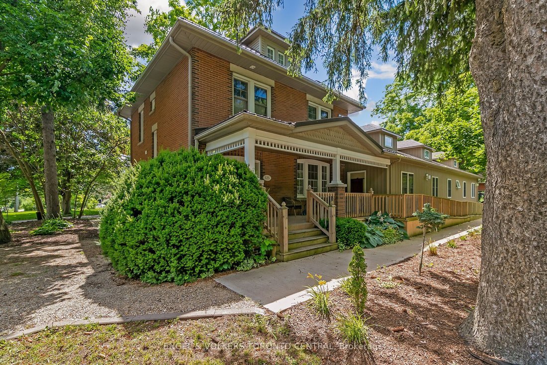 House in Rockwood, Ontario, Canada 2 - 18123588
