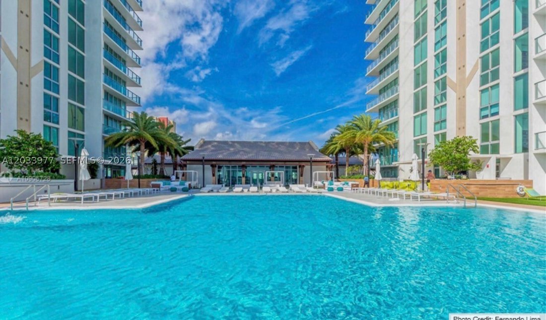 Condo in Sunny Isles Beach, Florida, United States 3 - 18122999
