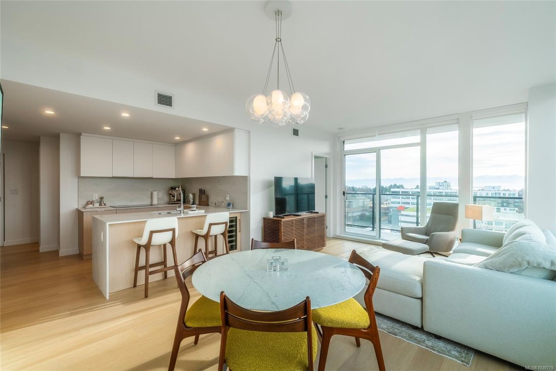 Condo in Victoria, British Columbia, Canada 3 - 18123630