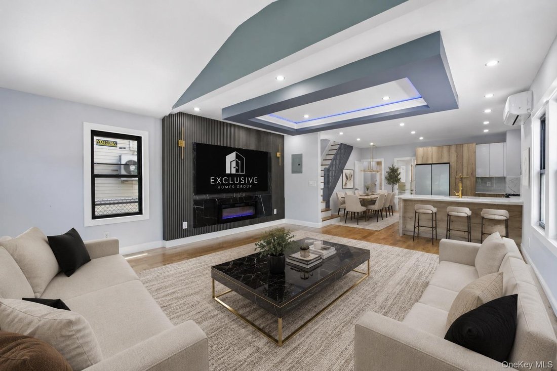 House in New York, New York, United States 1 - 18122065