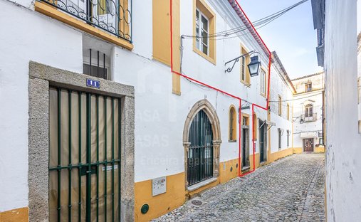 House in Evora (Sao Mamede, Se, Sao Pedro e Santo Antao), Évora District, Portugal 1