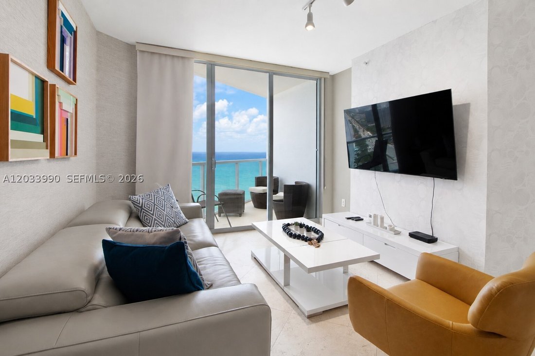 Condo in Sunny Isles Beach, Florida, United States 3 - 18122988