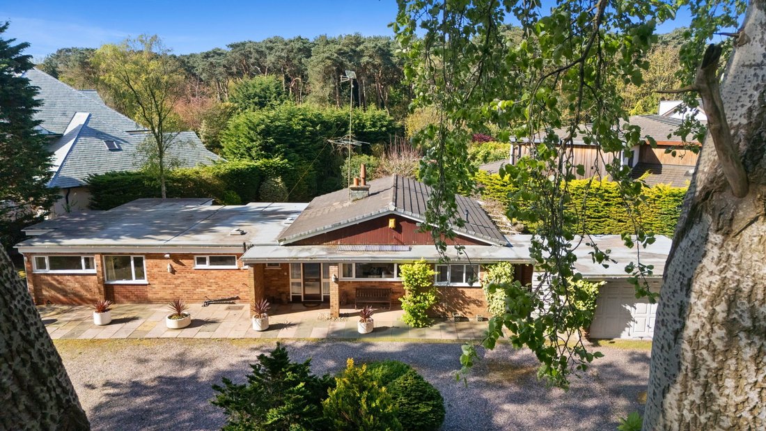 Bungalow in Freshfield, Formby, England 5 - 18124790