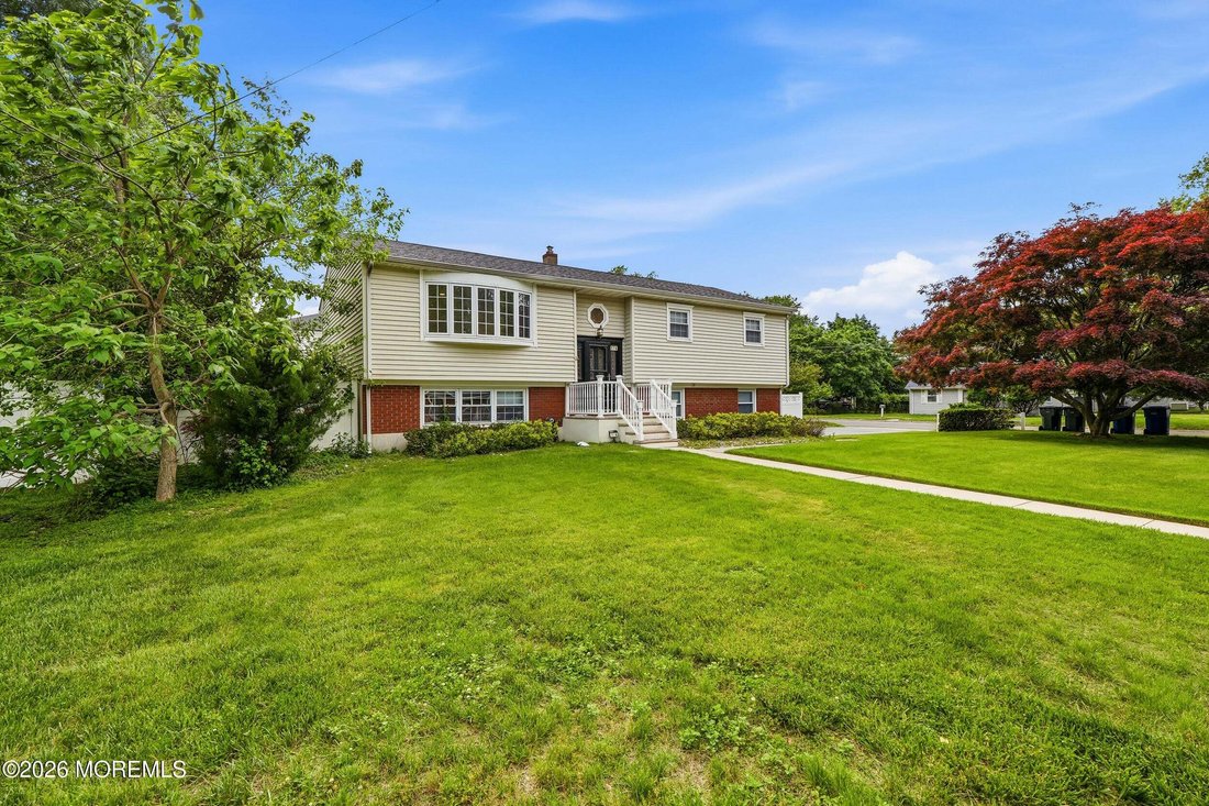 House in Oakhurst, New Jersey, United States 2 - 18119857