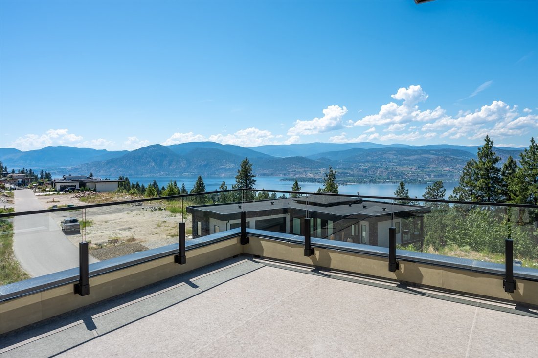 House in Naramata, British Columbia, Canada 4 - 18123667