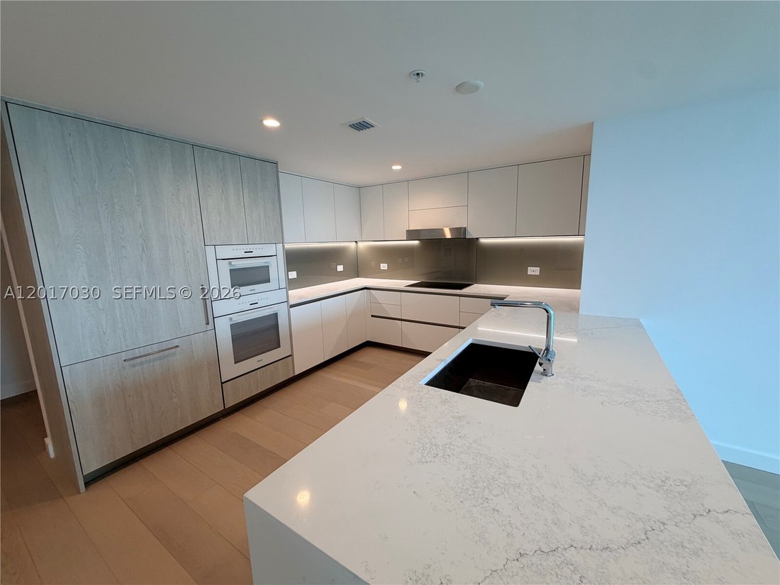 Condo in Bal Harbour, Florida, United States 3 - 17898565