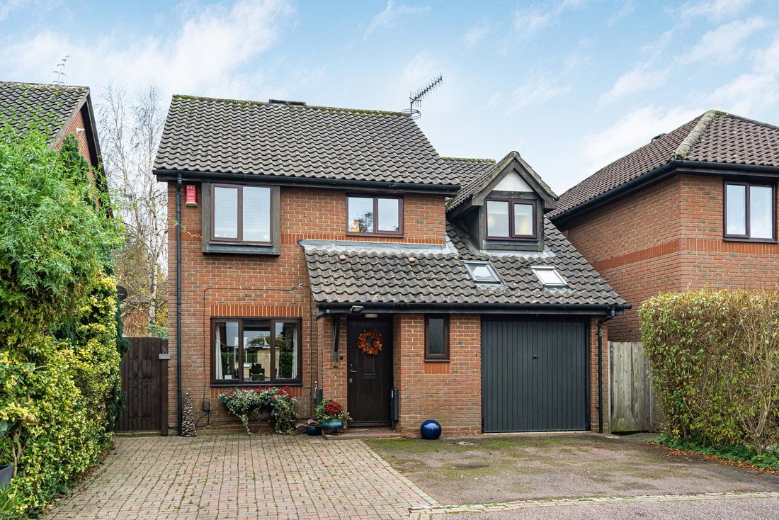 House in Horley, England 4 - 18124743
