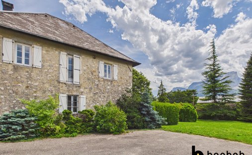 Haus in Myans, Auvergne-Rhone-Alpen, Frankreich 1