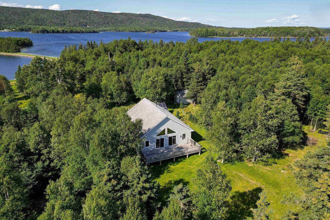 House in Marble Mountain, Nova Scotia, Canada 4 - 18119833