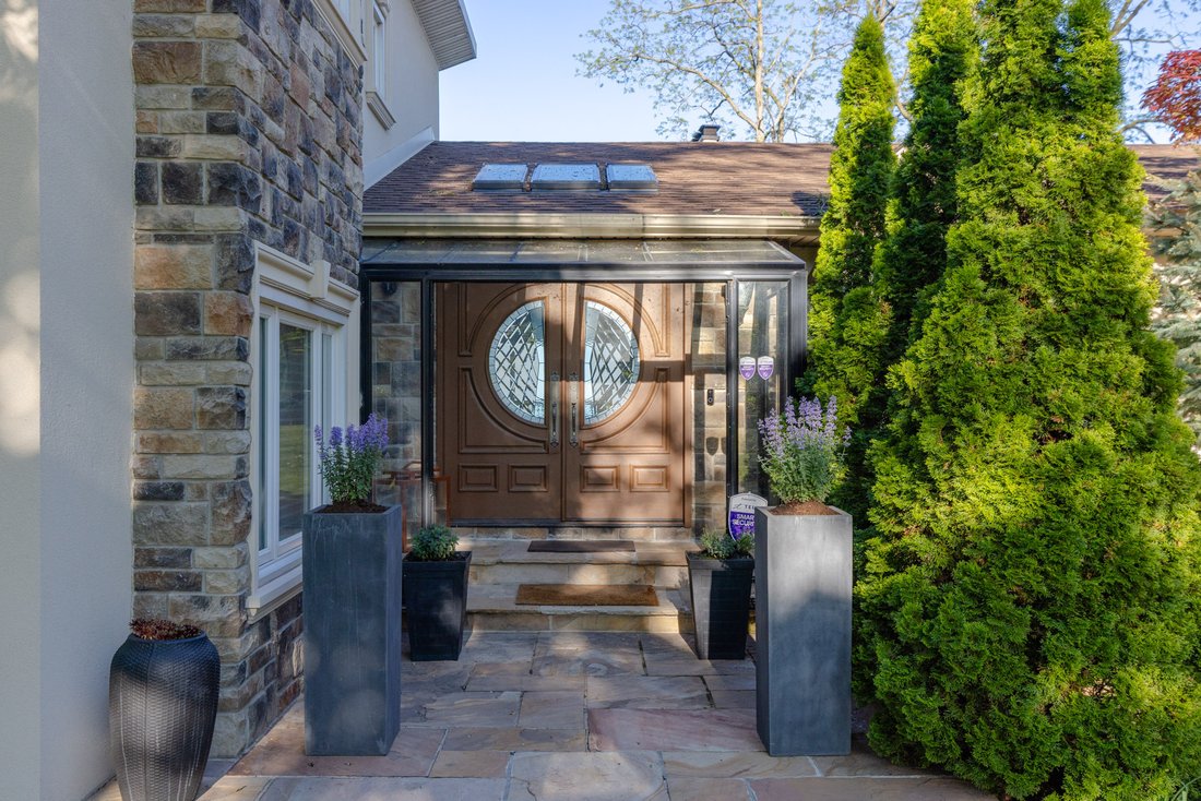 House in Oakville, Ontario, Canada 4 - 17267042
