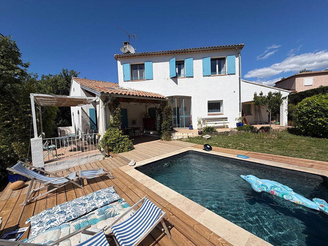 Villa in Greasque, Provence-Alpes-Côte d'Azur, France 1 - 17837457