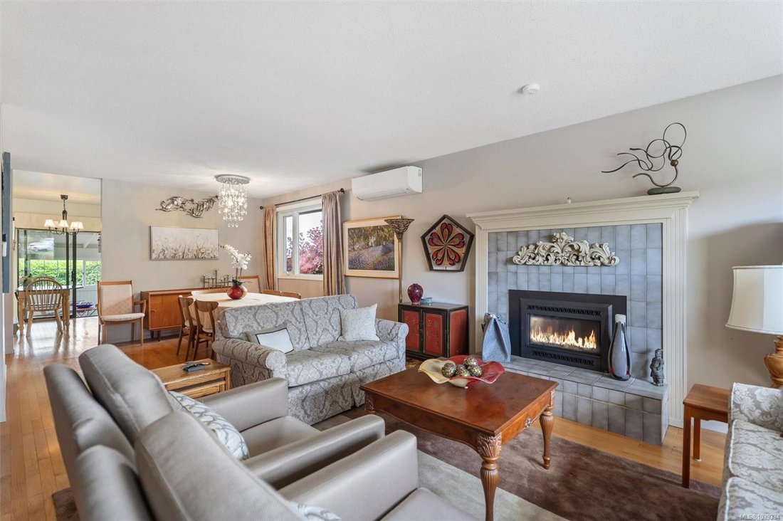 House in Saanich, British Columbia, Canada 5 - 18123638