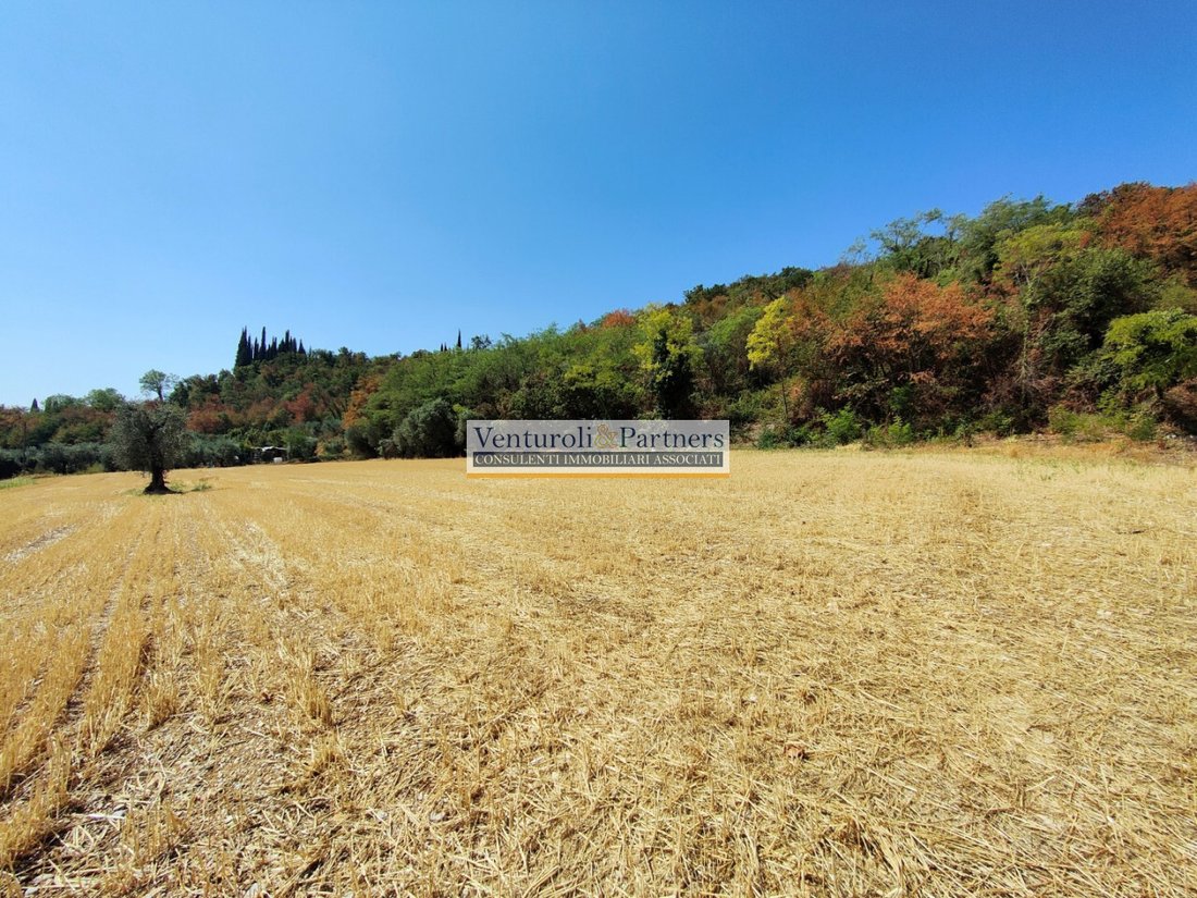 Land in Raffa, Lombardy, Italy 4 - 18124070
