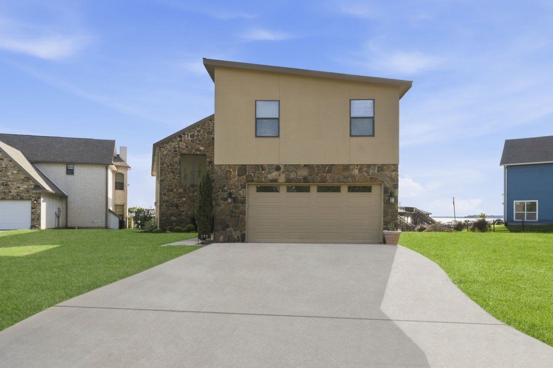 House in Livingston, Texas, United States 2 - 18124428
