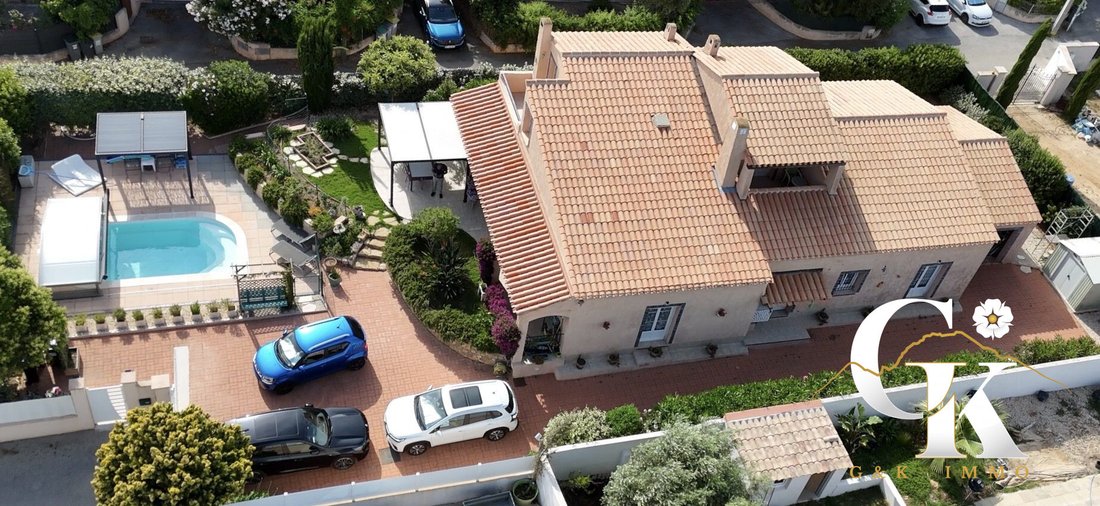Villa in Six-Fours-les-Plages, Provence-Alpes-Côte d'Azur, France 1 - 18124685