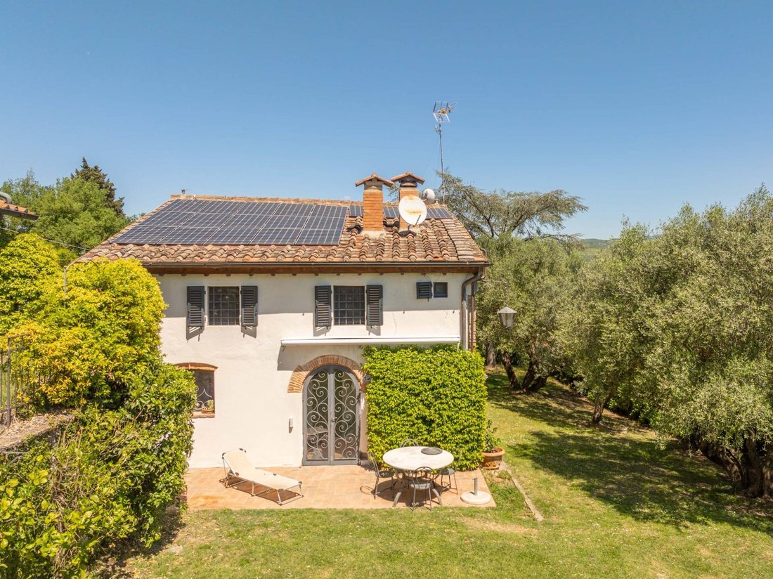 House in Rignano sull'Arno, Tuscany, Italy 1 - 18124409