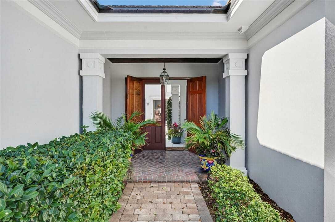 House in Orchid, Florida, United States 5 - 18124465