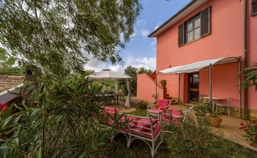 House in Magliano in Toscana, Tuscany, Italy 1
