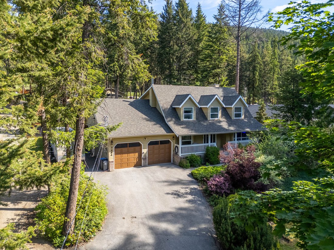 House in Kelowna, British Columbia, Canada 1 - 18123596