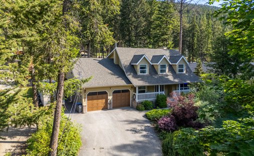 House in Kelowna, British Columbia, Canada 1