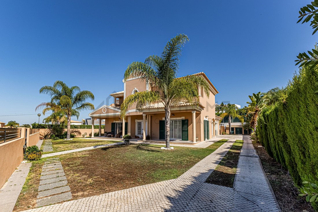 House in Olhos de Agua, Algarve, Portugal 4 - 18123786