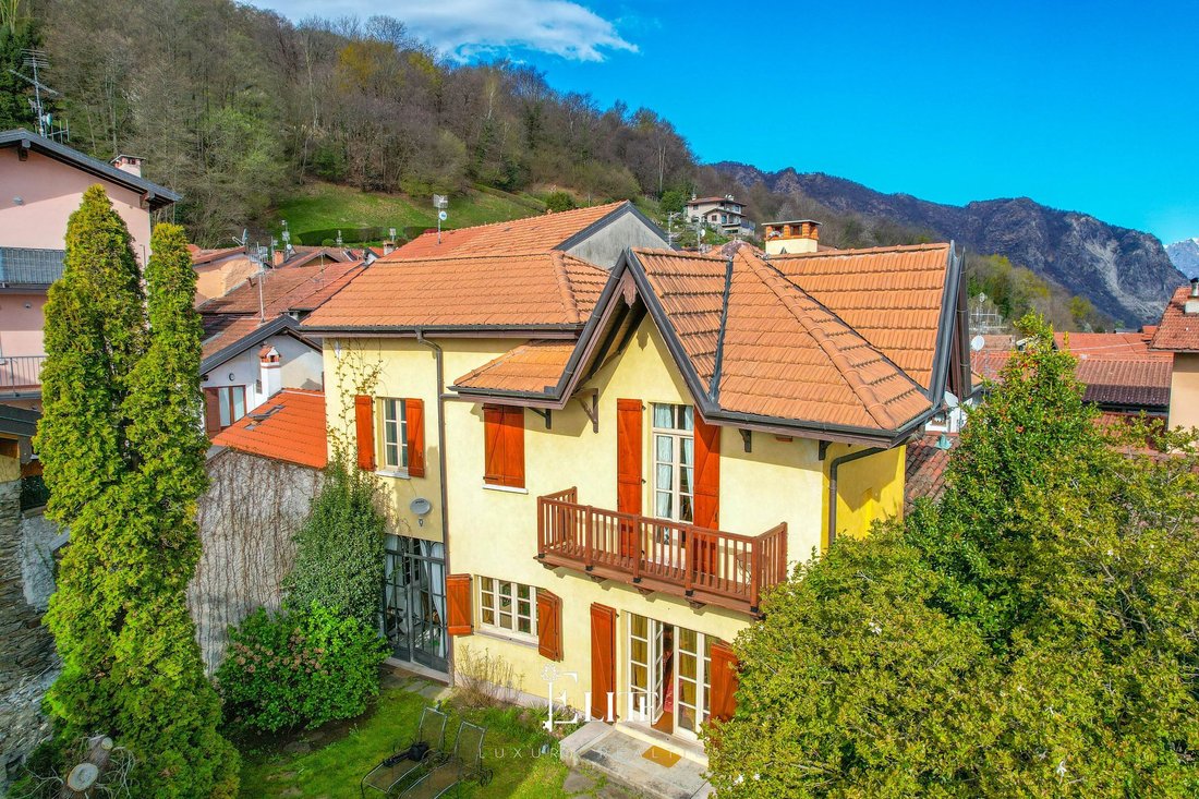 Villa in Stresa, Piedmont, Italy 2 - 18125083