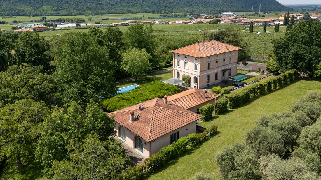 Villa in Erbusco, Lombardy, Italy 3 - 18126001