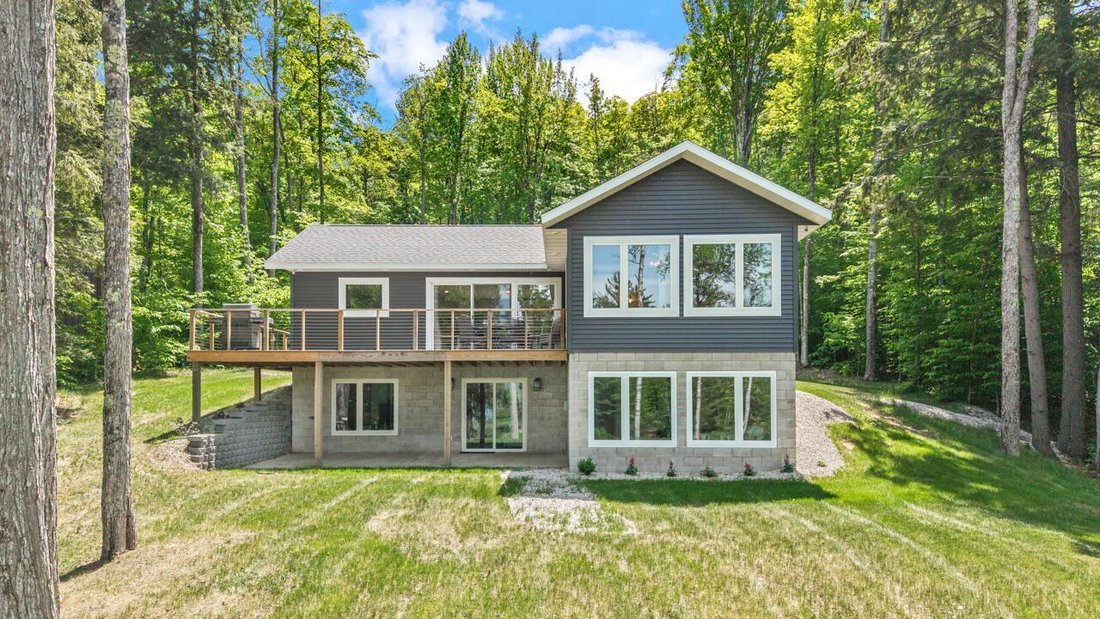 House in Abbotsford, Michigan, United States 3 - 18125156