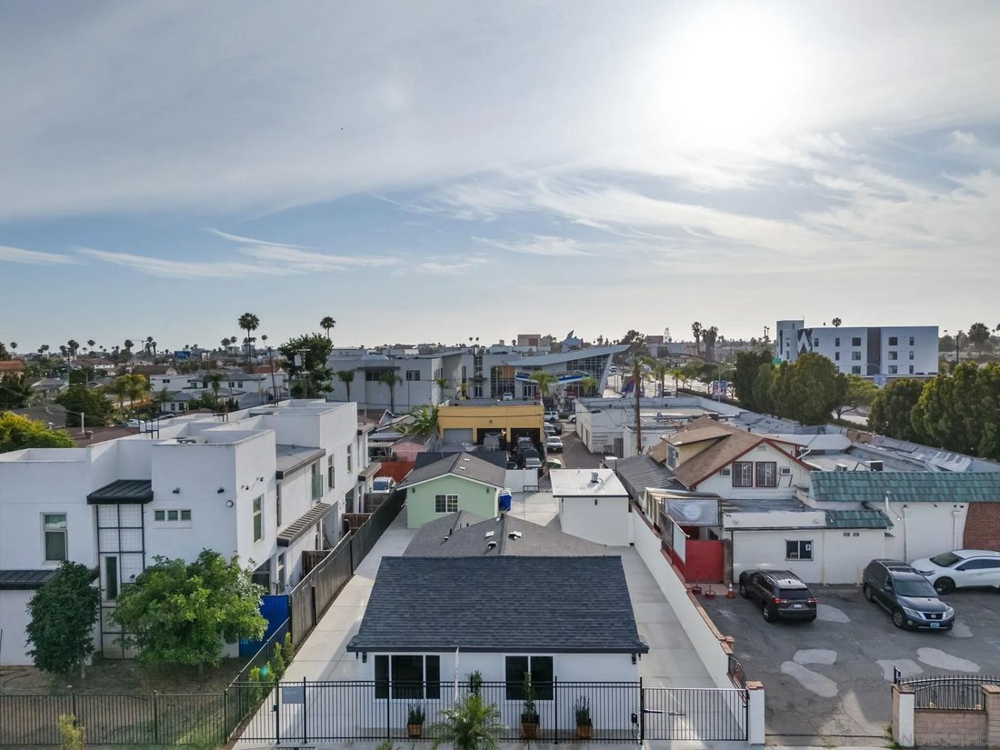 San Diego, California, United States 3 - 18125339