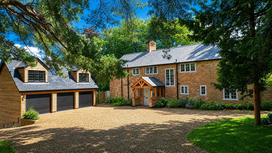 House in Romsey, England 1 - 17487576