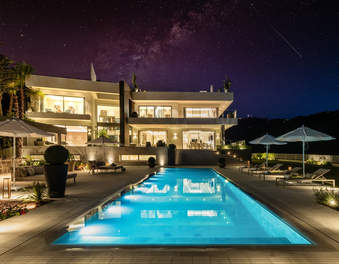 Villa in Marbella, Andalusia, Spain 1 - 18125006