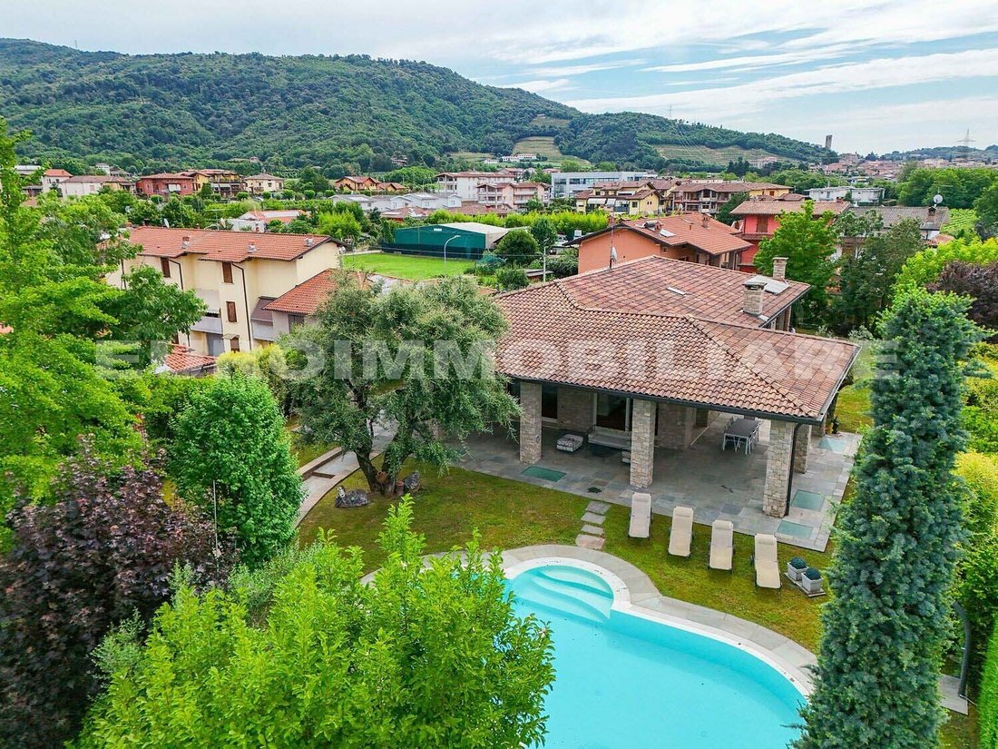 Villa in Capriolo, Lombardy, Italy 5 - 18125107
