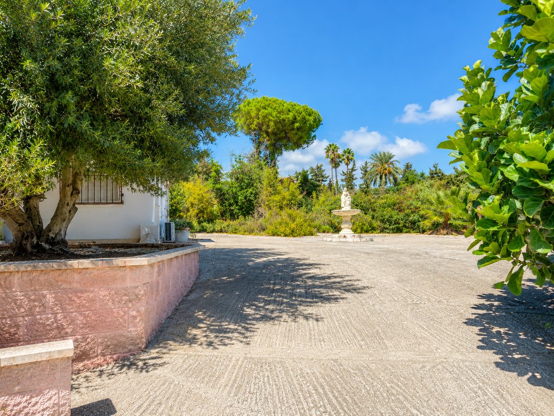 Villa in Estepona, Andalusia, Spain 3 - 18125198