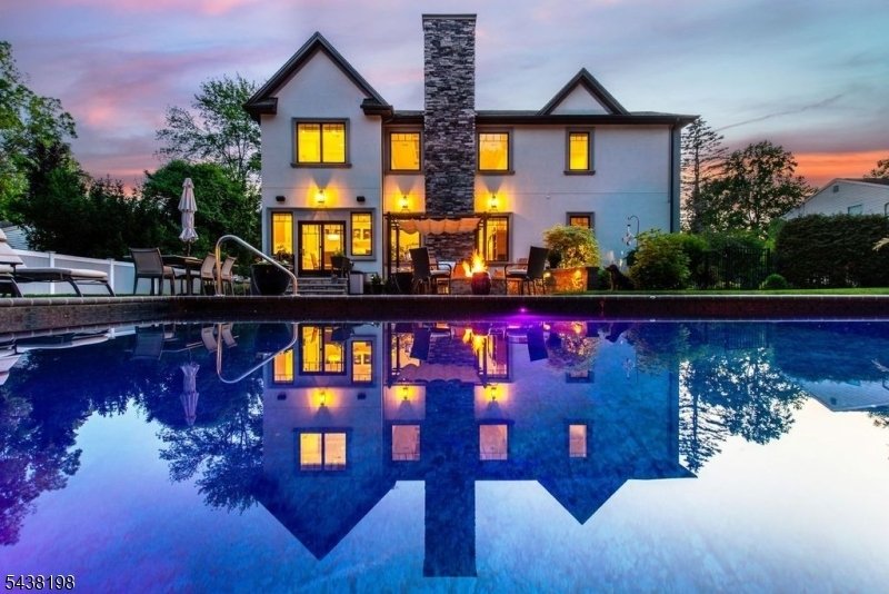 House in Montville, New Jersey, United States 2 - 18125475