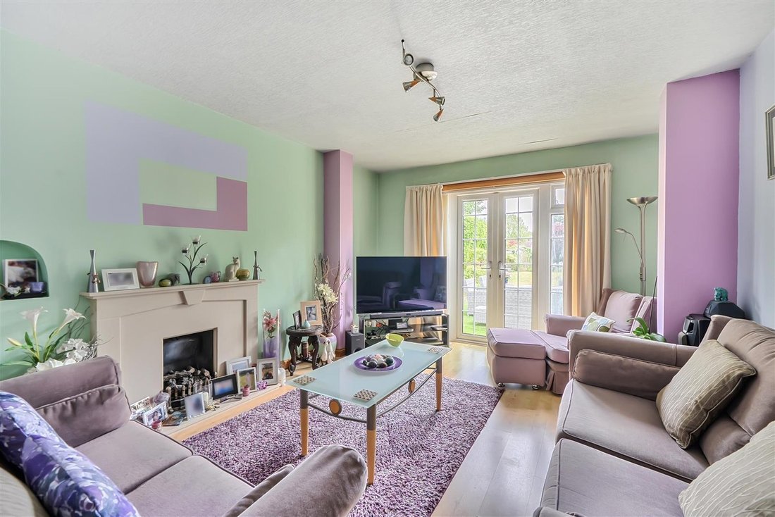 House in Nork, Reigate and Banstead, England 2 - 18125142