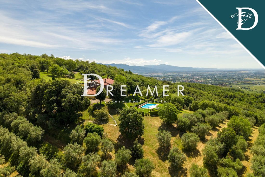Farm Ranch in Civitella In Val di Chiana, Tuscany, Italy 1 - 17955998